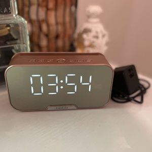 BEBE BLUETOOTH SPEAKER MIRROR CLOCK